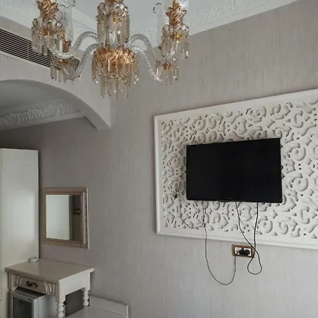 Azade Kayseri