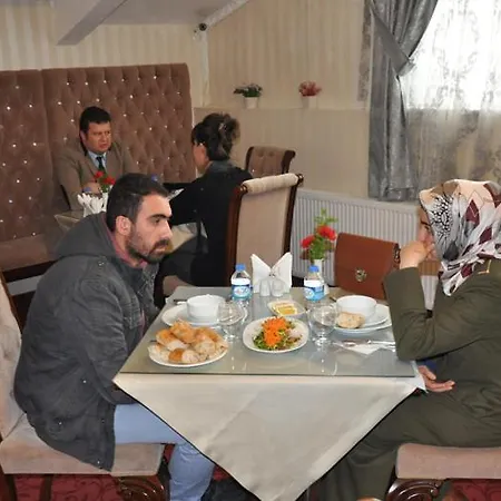 Otel Azade 3*