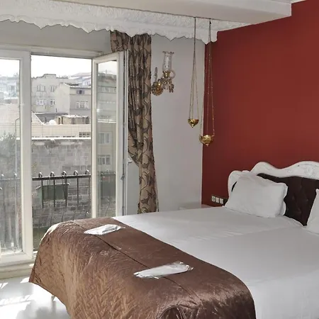 Azade Otel 3*