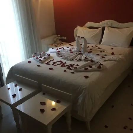 Azade 3*